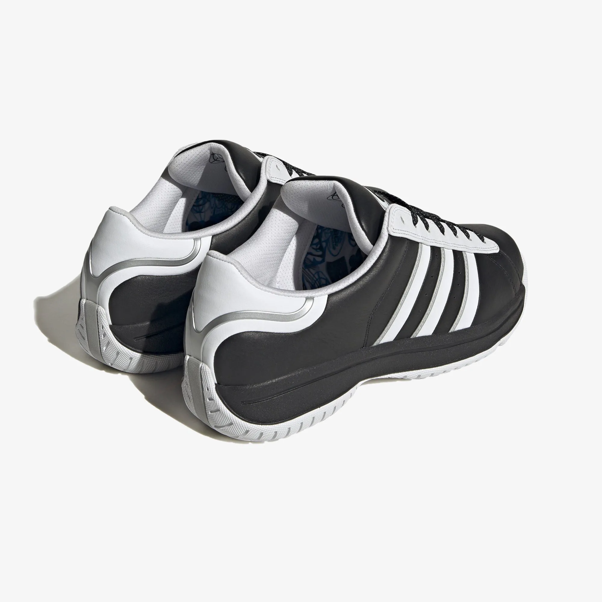 Adidas Originals | CAMPUS  { CORE BLACK/CLOUD WHITE