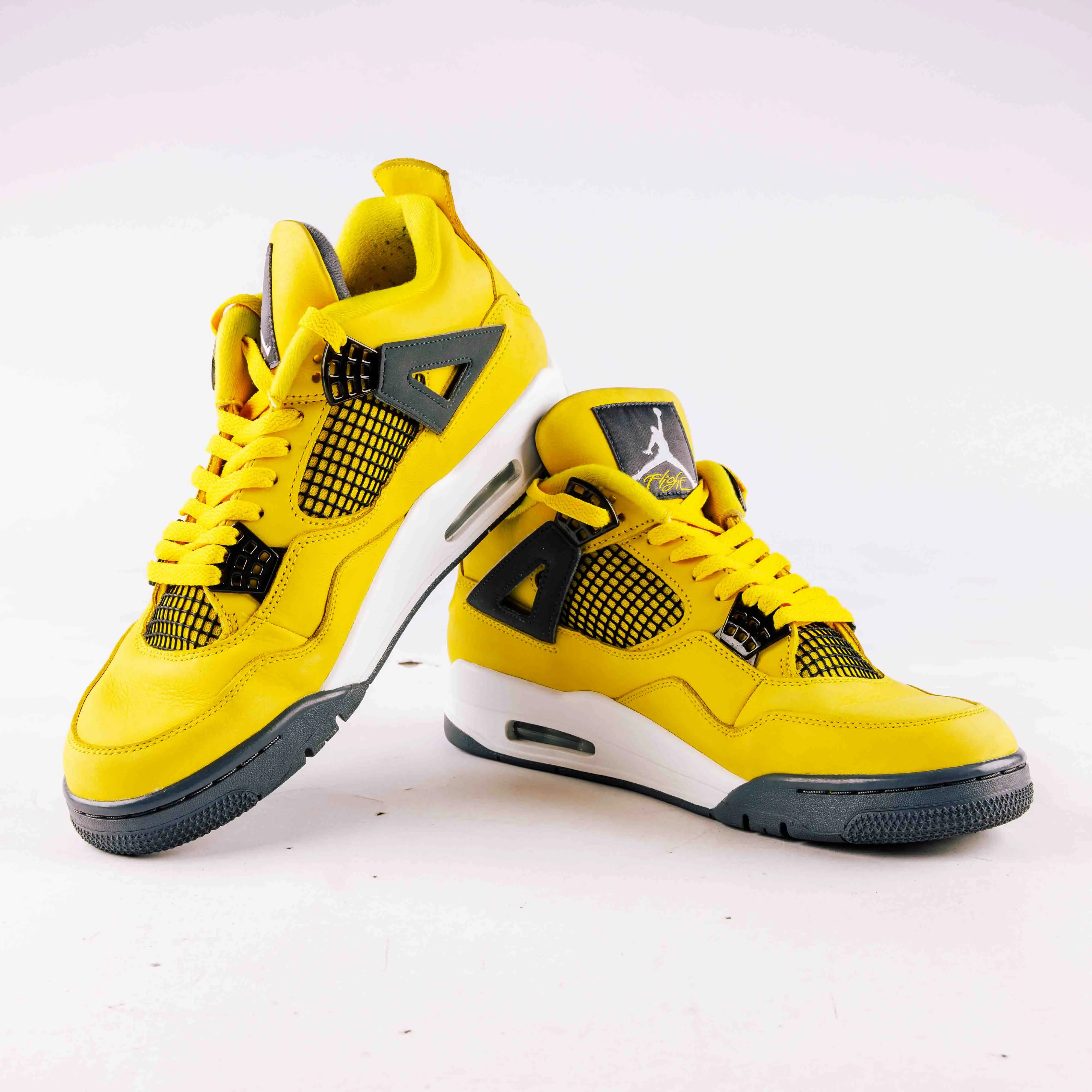 Jordan 4 Retro Lightning (2021) - Used - 0814