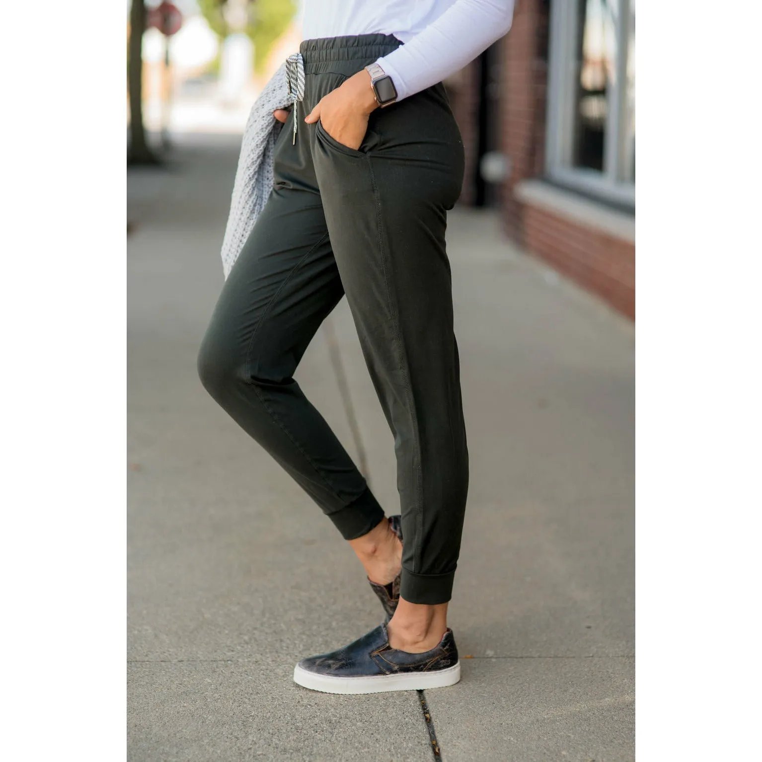 Relaxed Pocket Joggers