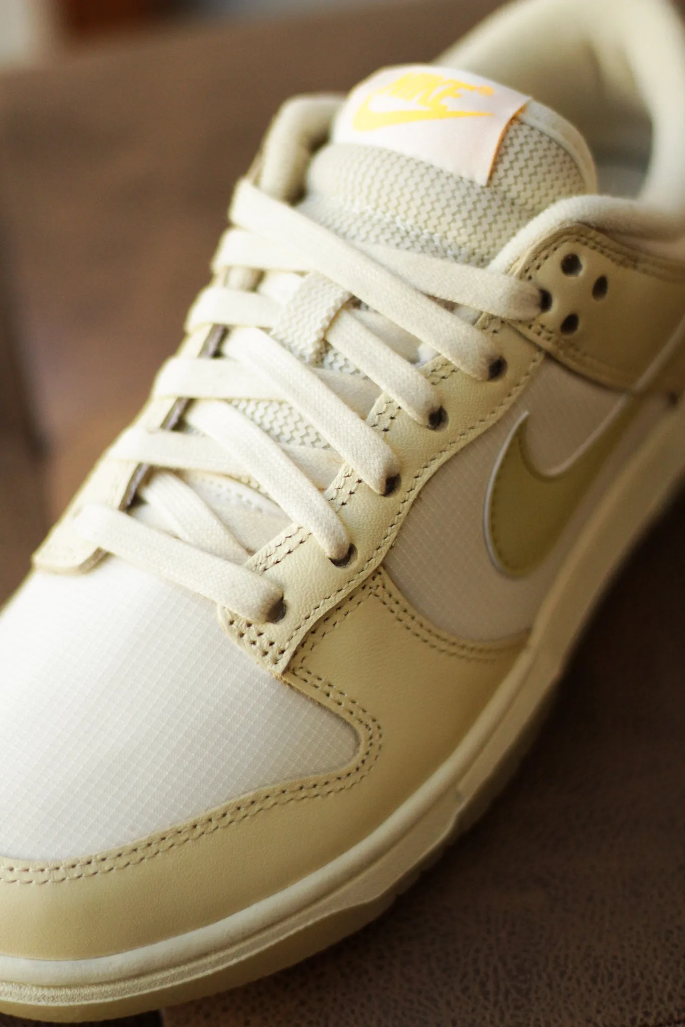 W DUNK LOW "MUSLIN"